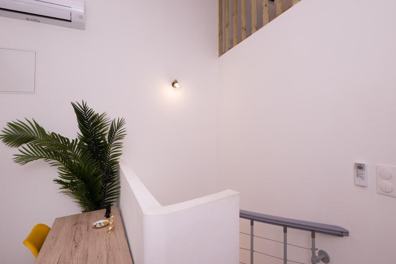 Le Nostradamus - Magnifique Appartement Cours Principal Plein Centre Avec Parking Salon-de-Provence Kültér fotó