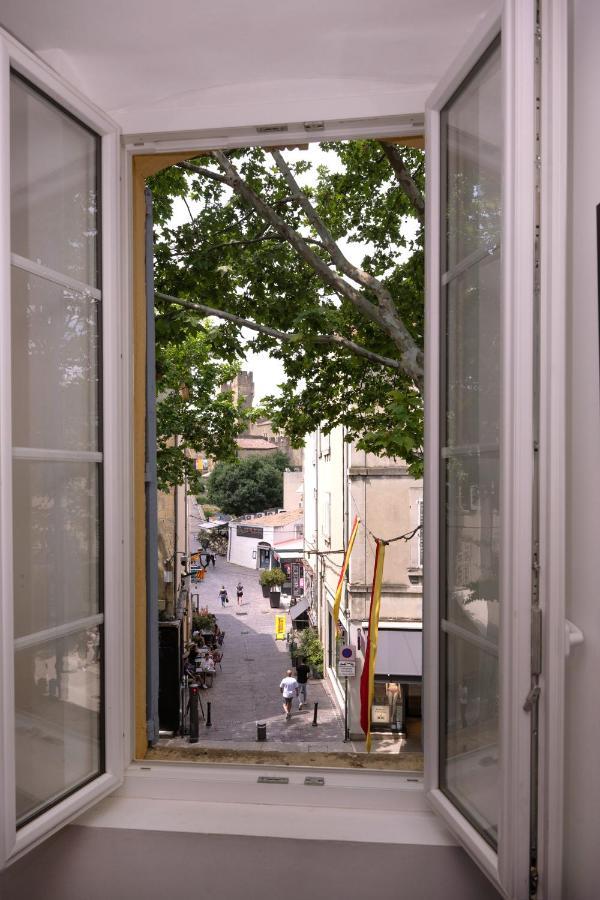 Le Nostradamus - Magnifique Appartement Cours Principal Plein Centre Avec Parking Salon-de-Provence Kültér fotó