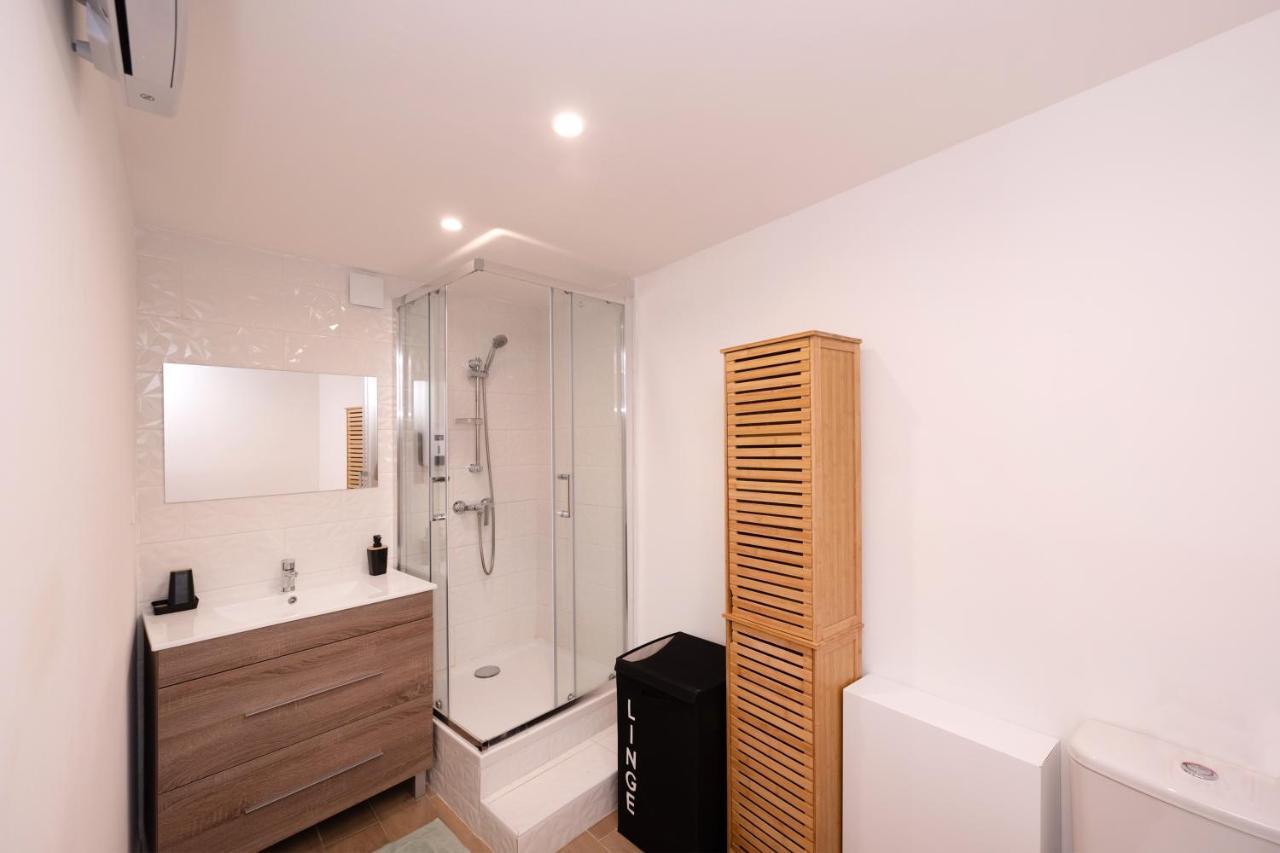 Le Nostradamus - Magnifique Appartement Cours Principal Plein Centre Avec Parking Salon-de-Provence Kültér fotó